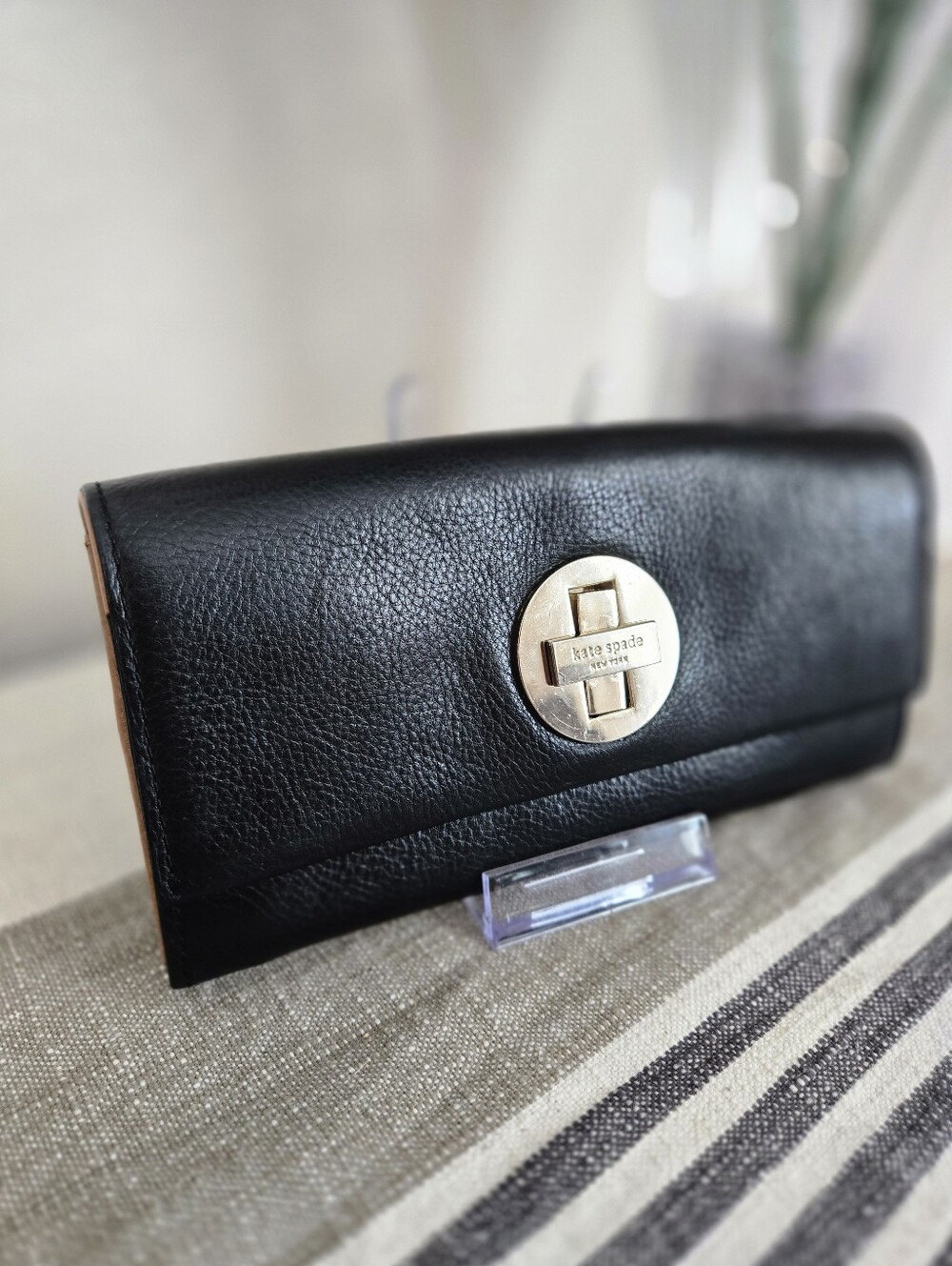 Kate Spade New York Black Leather Turnlock Wallet - Picture 2 of 8